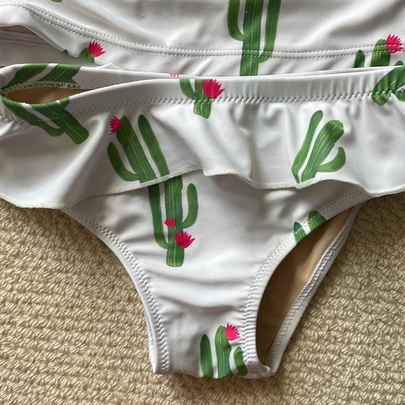 Shade Critters Rash Guard Set in Cactus print - Picture 2 of 6